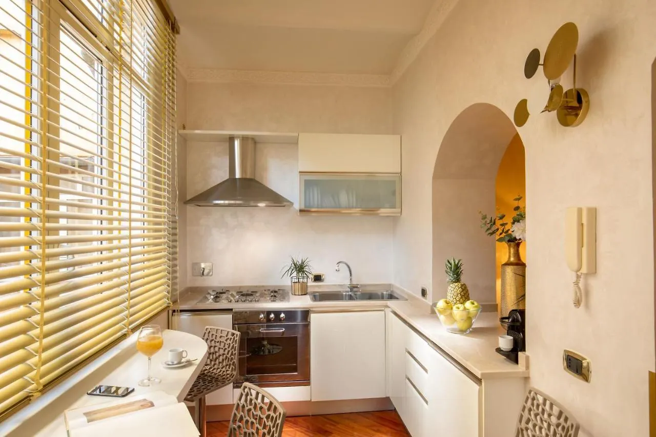 Condotti Corner Apartment Piazza Di Spagna Roma