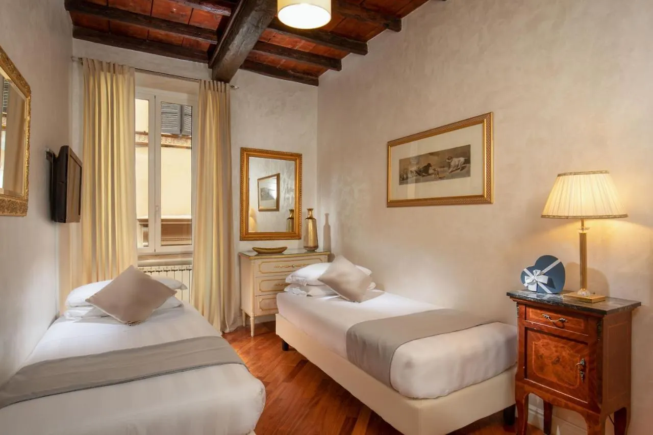 Condotti Corner Apartment Piazza Di Spagna Roma