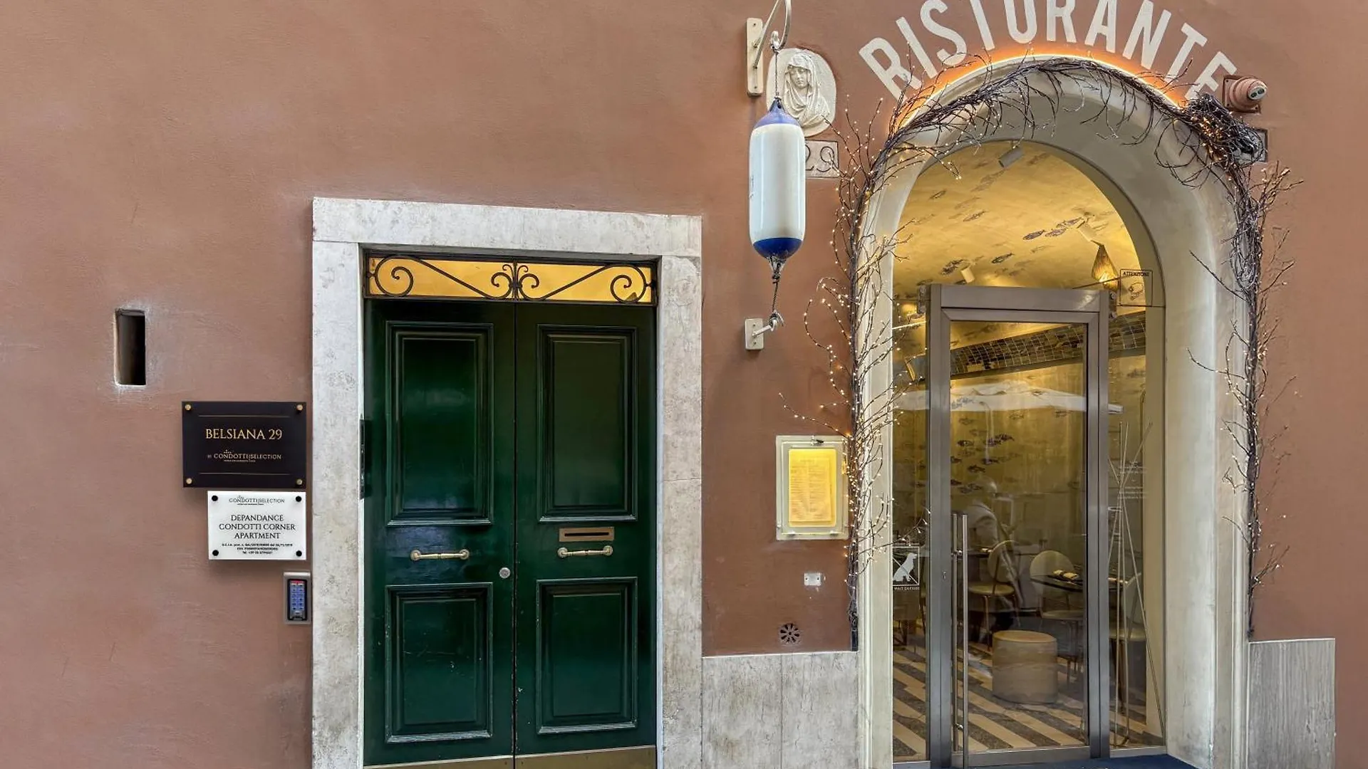 Condotti Corner Apartment Piazza Di Spagna Rome